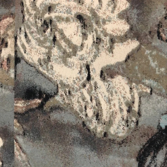 14th & Union Cold Shoulder Top - Picture 3 of 9